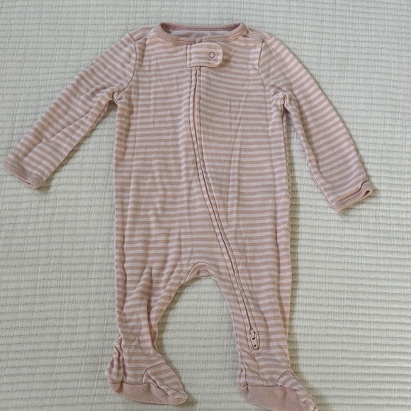 Cloud Island Pink and Lavender Footies Size 0-3 Months - Picture 7 of 9
